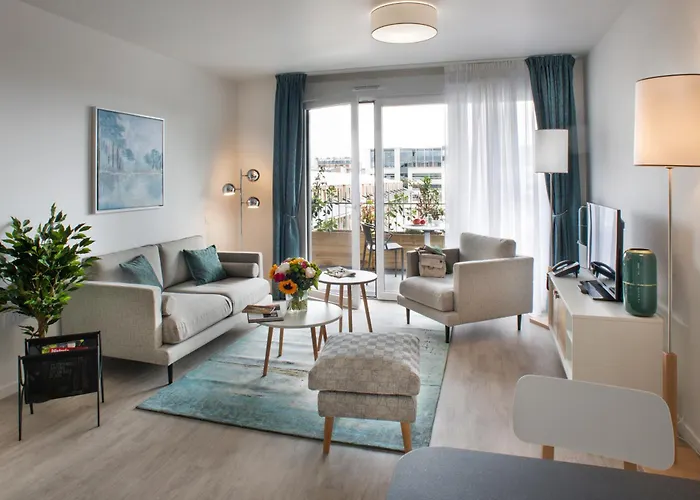 Domitys - Le Solstice 4* Versailles